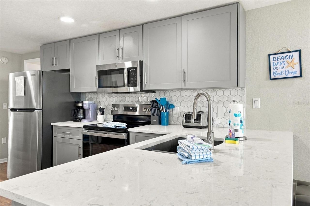 12000 Gulf Boulevard, Unit 206W-205W, Treasure Island, FL 33706 Photo