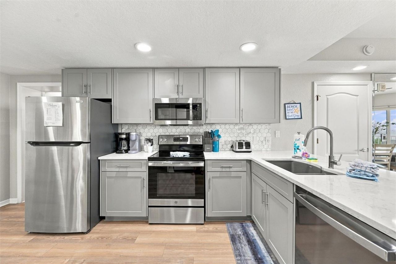 12000 Gulf Boulevard, Unit 206W-205W, Treasure Island, FL 33706 Photo