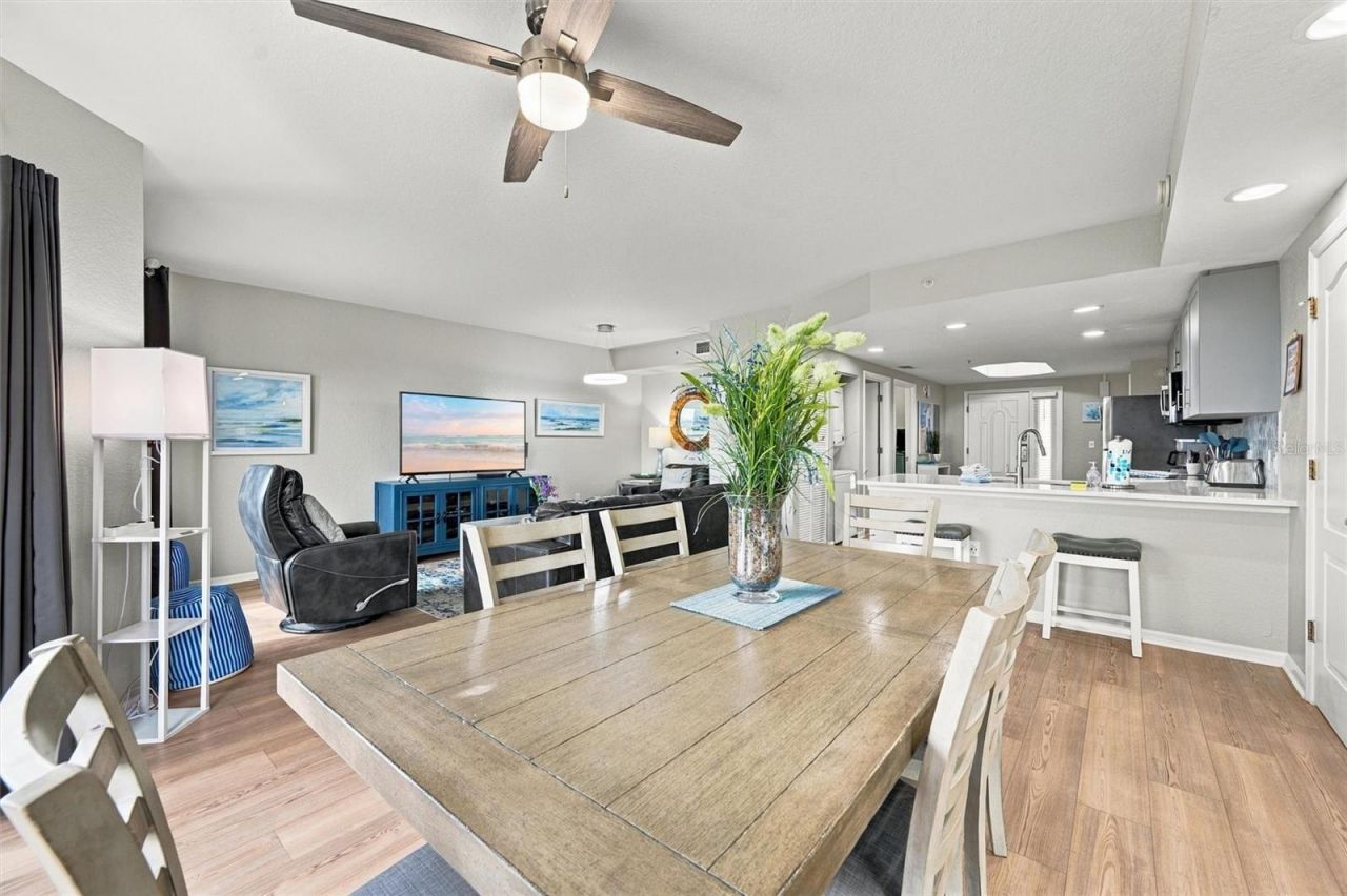 12000 Gulf Boulevard, Unit 206W-205W, Treasure Island, FL 33706 Photo