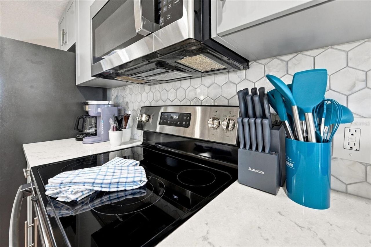 12000 Gulf Boulevard, Unit 206W-205W, Treasure Island, FL 33706 Photo