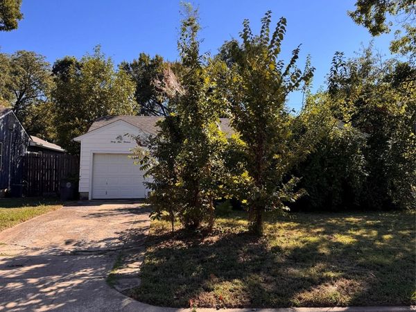 3913 S Madison Avenue , Tulsa, OK 74105