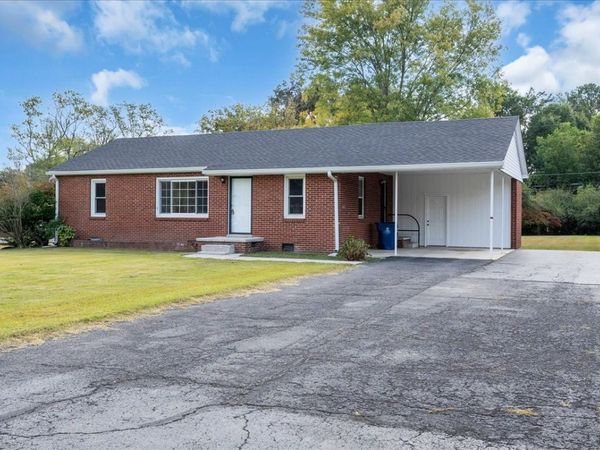 610 Henley St , Manchester, TN 37355