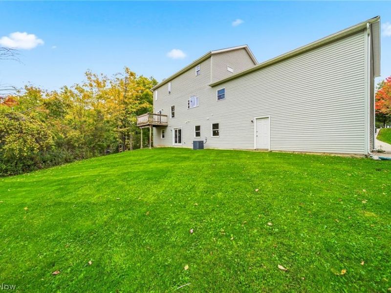 213 Canfield Drive, Chardon, OH 44024 Photo 10