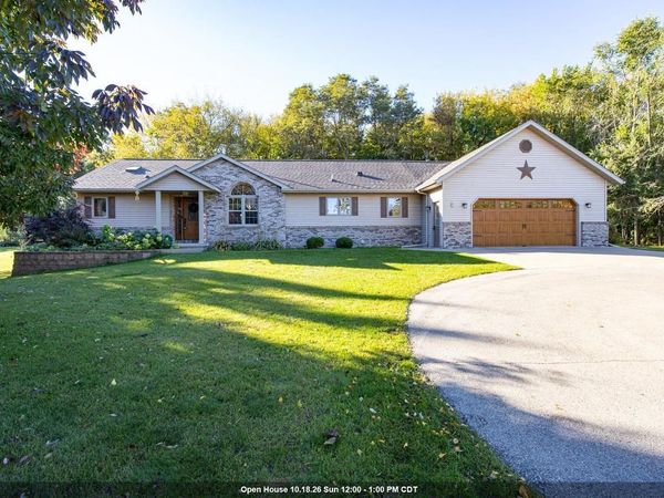 207 W CLARK STREET, Weyauwega, WI 54983