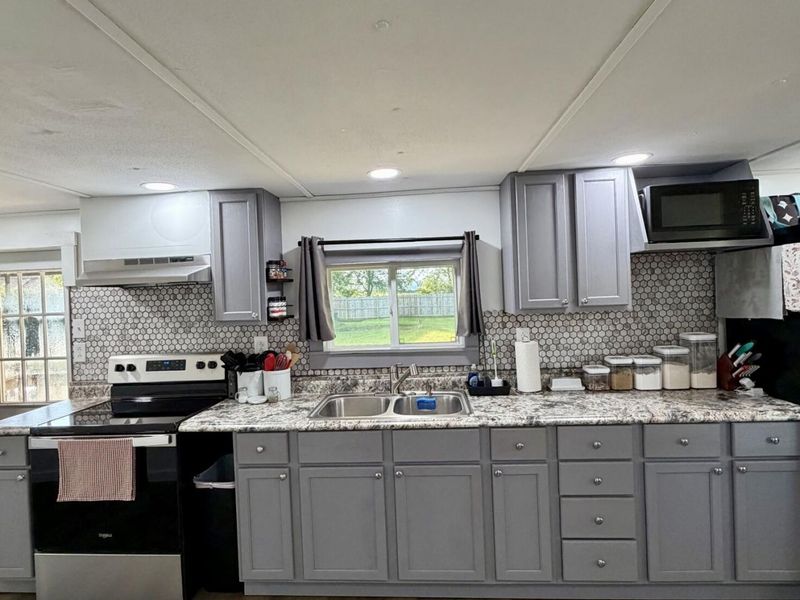 1099 E Kingscreek Road , Urbana, OH 43078 Photo 4