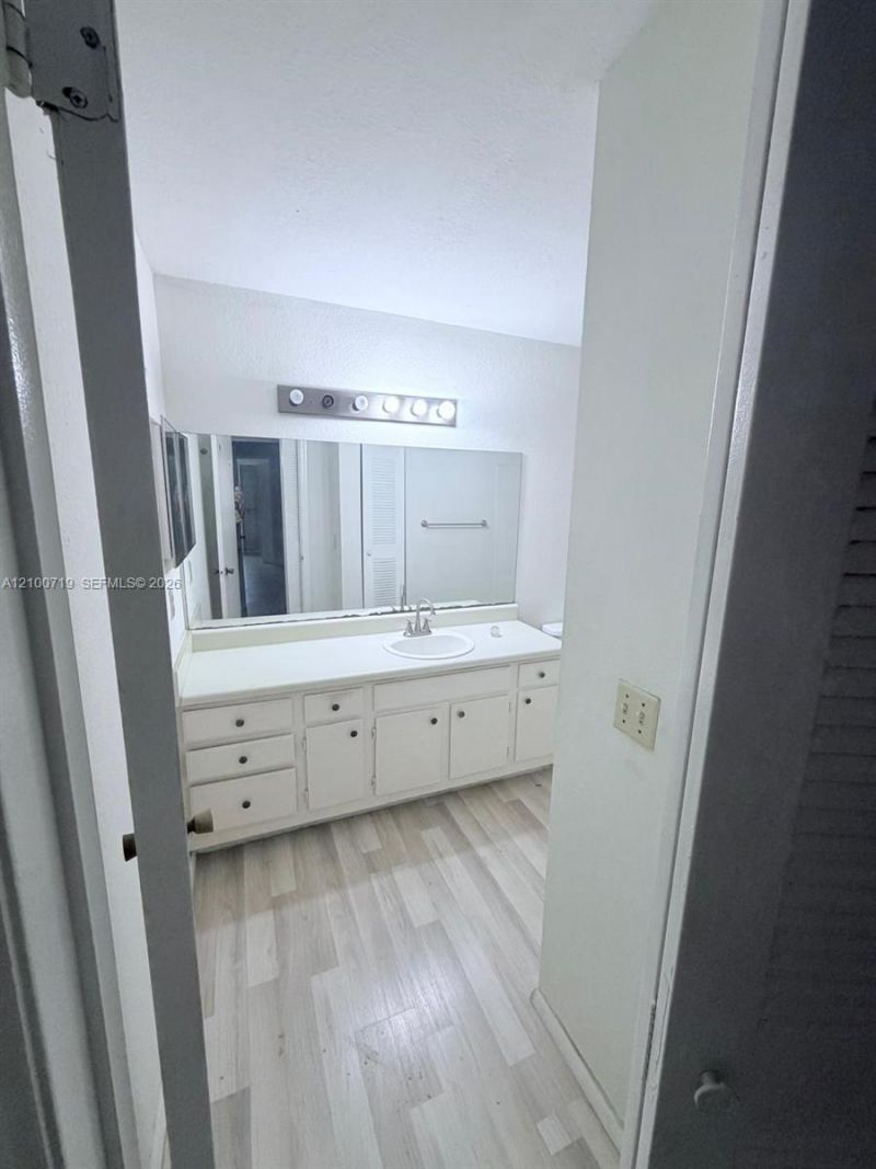 3450 N Pinewalk Dr N , Unit 424, Margate, FL 33063 Photo