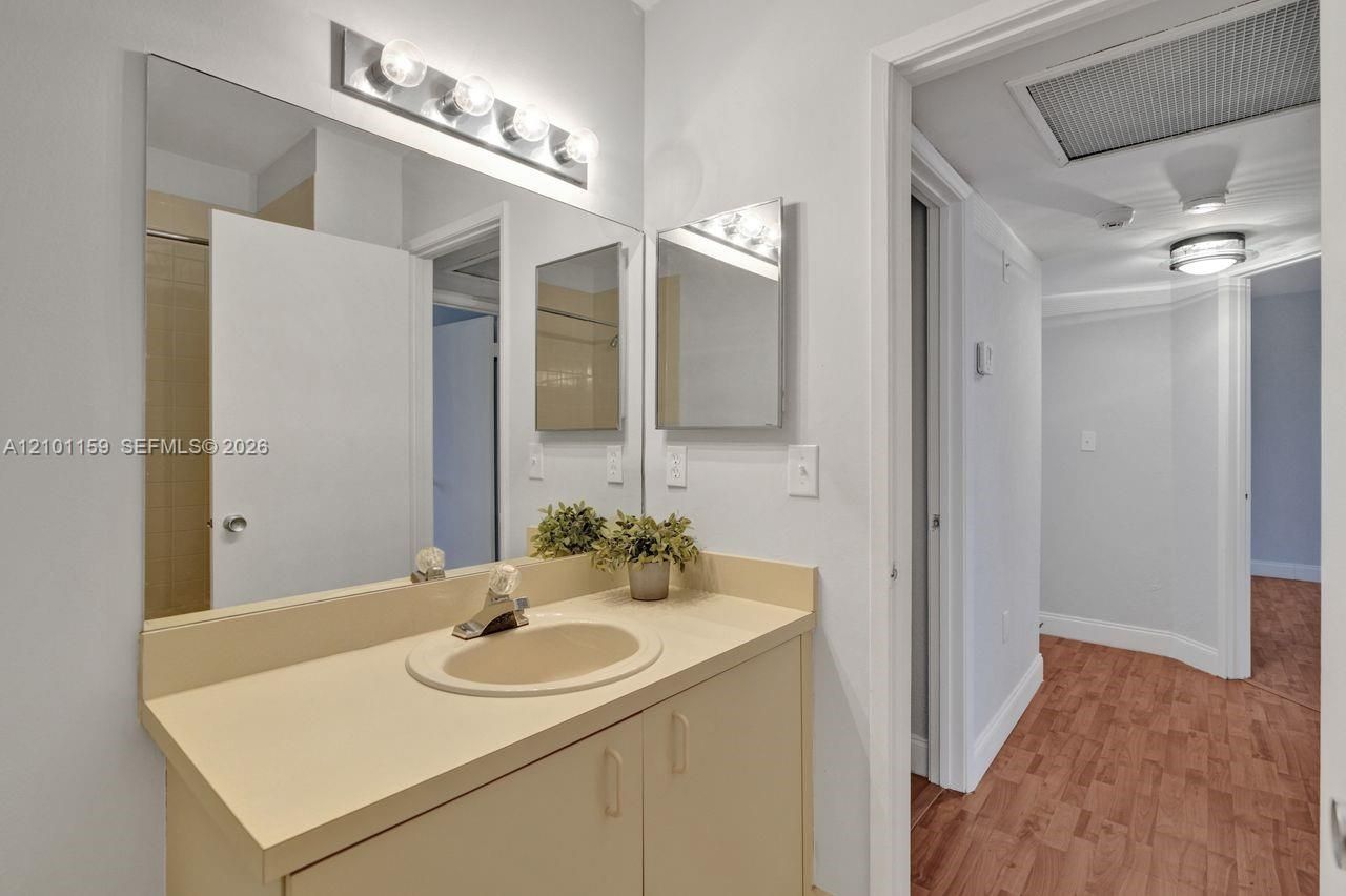 12346 NW 11th Ln , Unit 1009, Miami, FL 33182 Photo