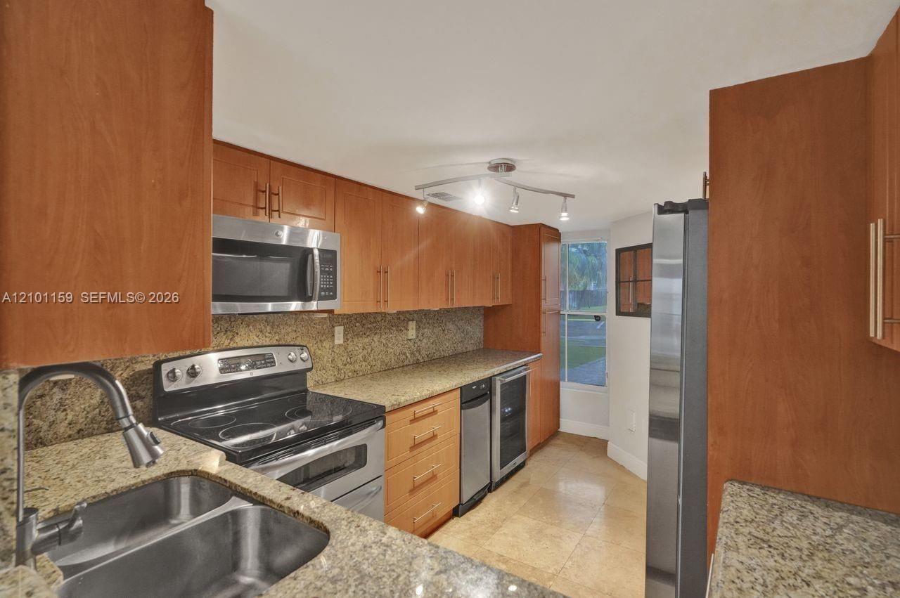 12346 NW 11th Ln , Unit 1009, Miami, FL 33182 Photo