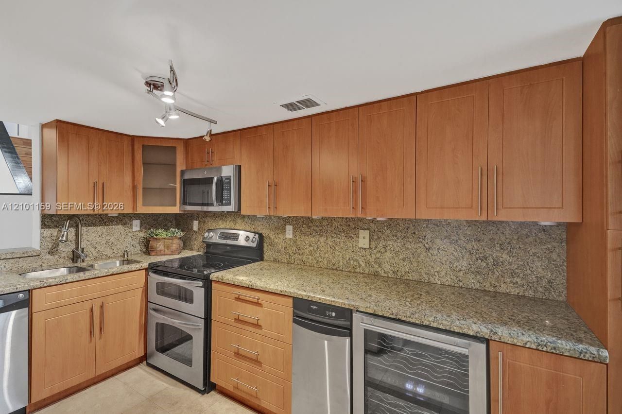 12346 NW 11th Ln , Unit 1009, Miami, FL 33182 Photo