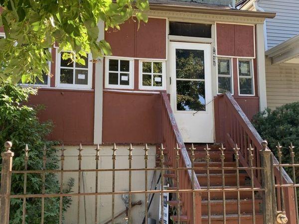 9231 S Woodlawn Avenue , Chicago, IL 60619