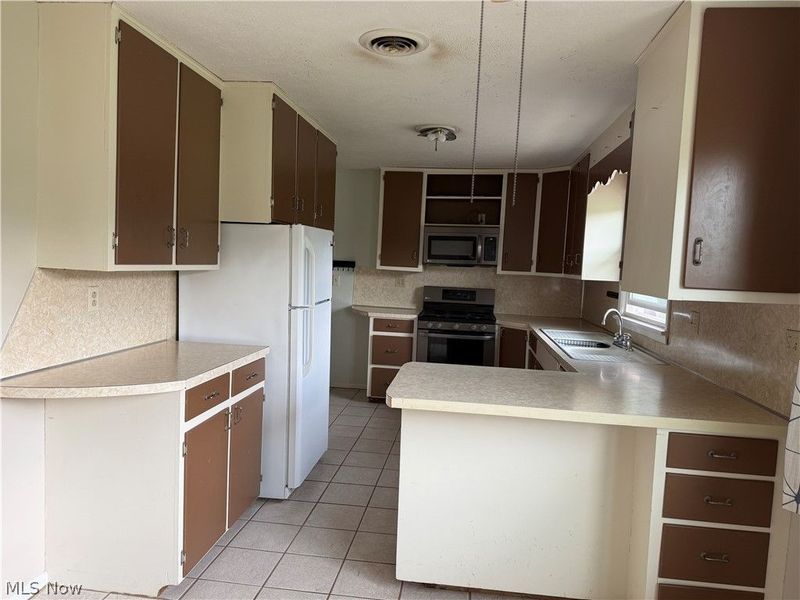999 W Hutton Road, Wooster, OH 44691 Photo 11