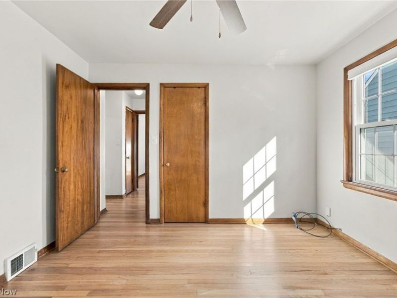 1434 Sunset Road , Mayfield Heights, OH 44124 Photo 7