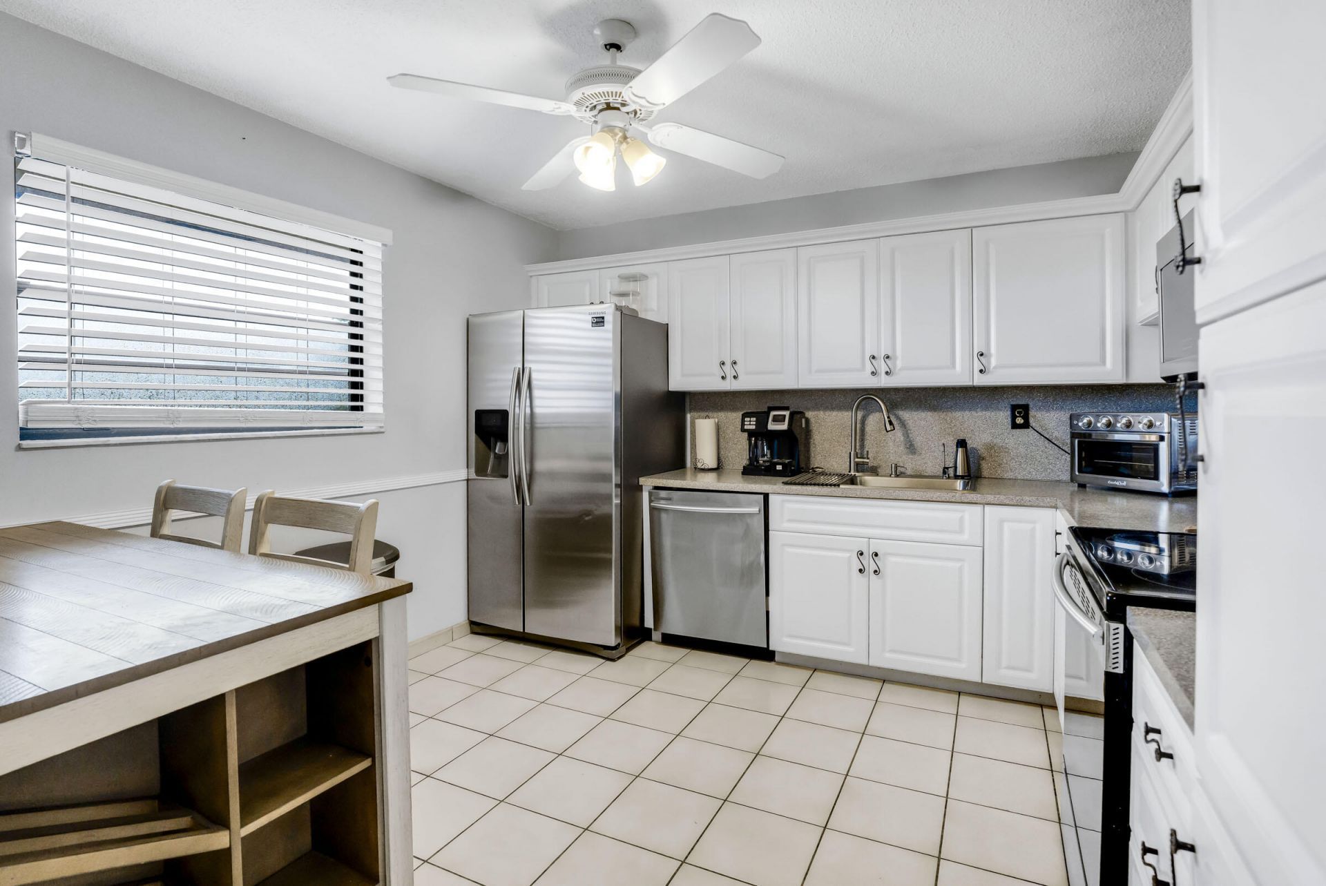 4960 E Sabal Palm Boulevard, Unit 414, Tamarac, FL 33319 Photo