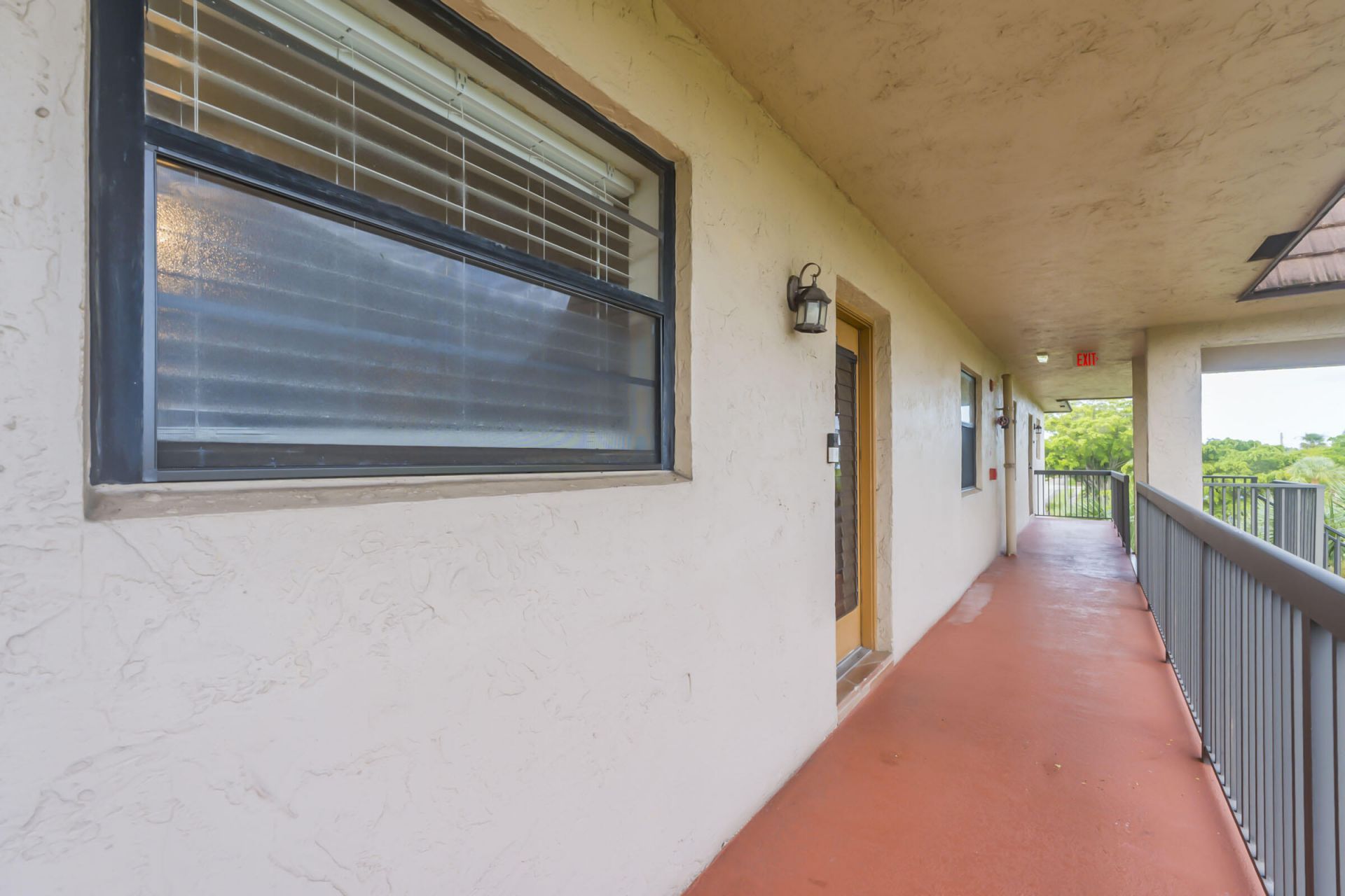 4960 E Sabal Palm Boulevard, Unit 414, Tamarac, FL 33319 Photo