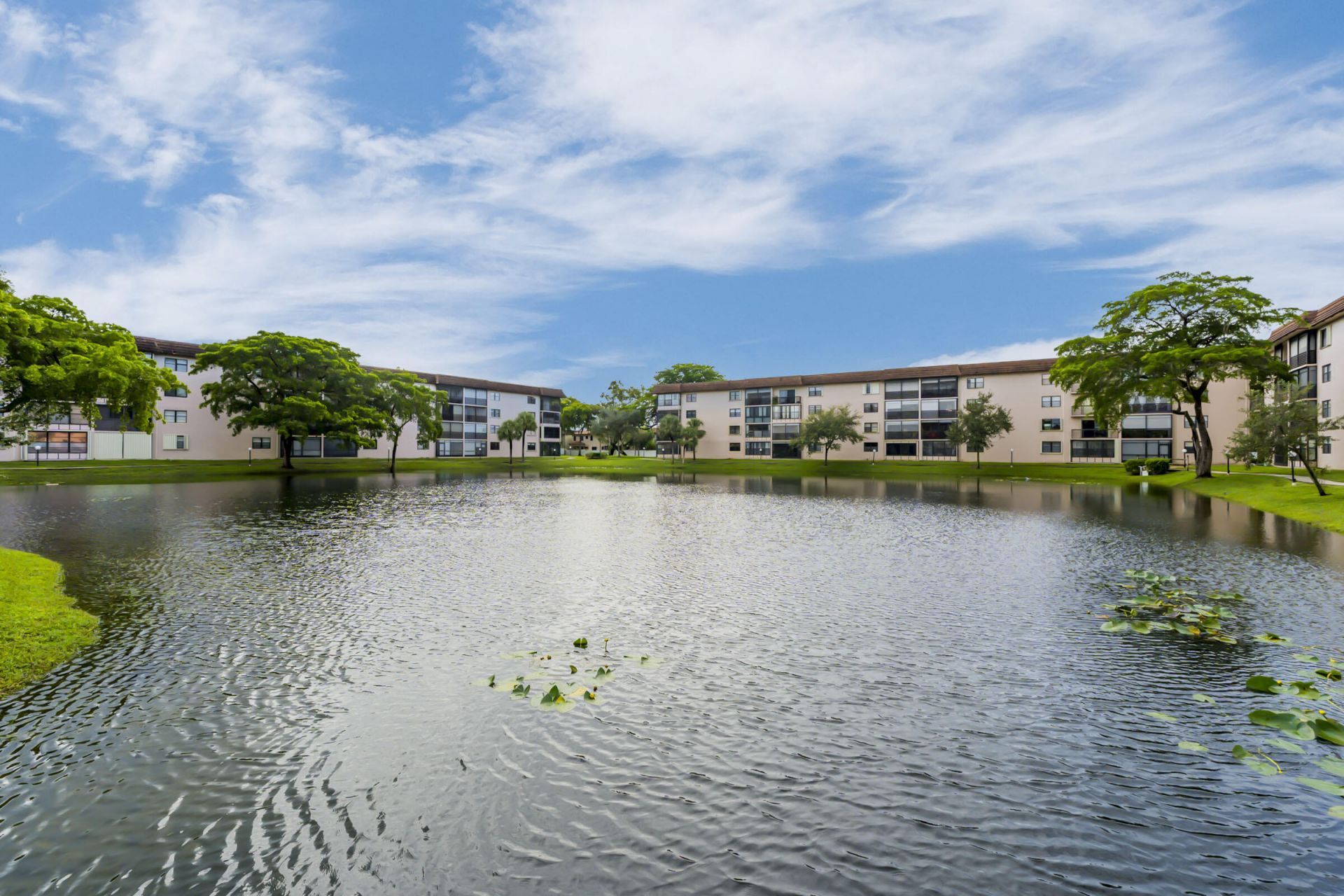 4960 E Sabal Palm Boulevard, Unit 414, Tamarac, FL 33319 Photo