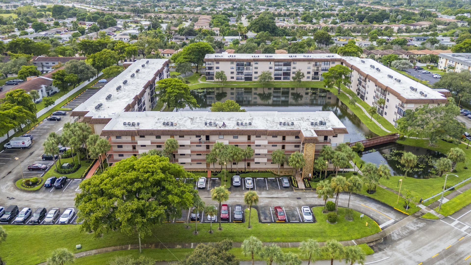 4960 E Sabal Palm Boulevard, Unit 414, Tamarac, FL 33319 Photo