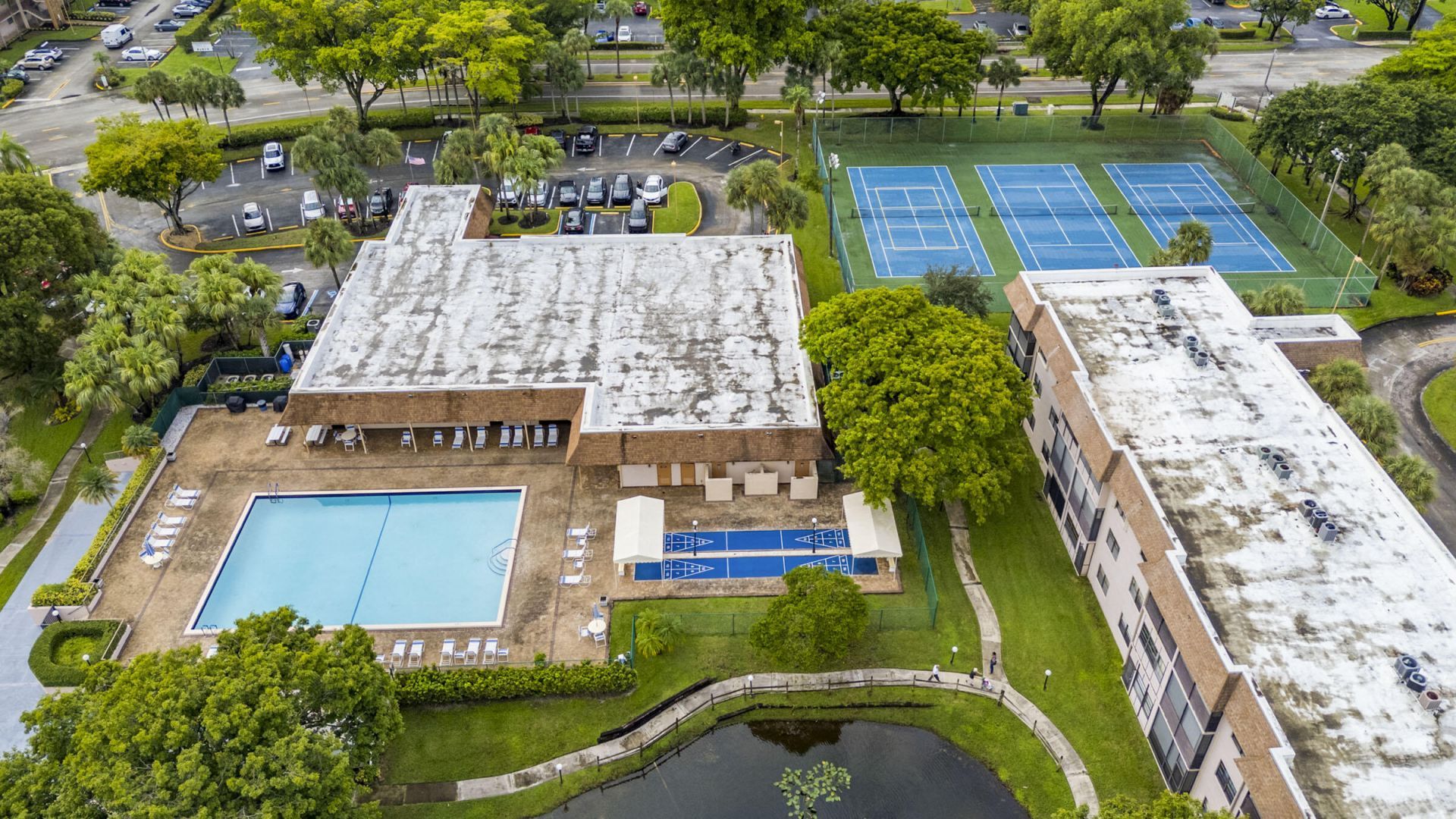 4960 E Sabal Palm Boulevard, Unit 414, Tamarac, FL 33319 Photo