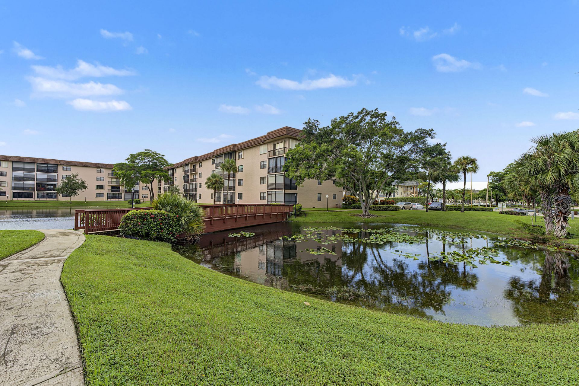 4960 E Sabal Palm Boulevard, Unit 414, Tamarac, FL 33319 Photo
