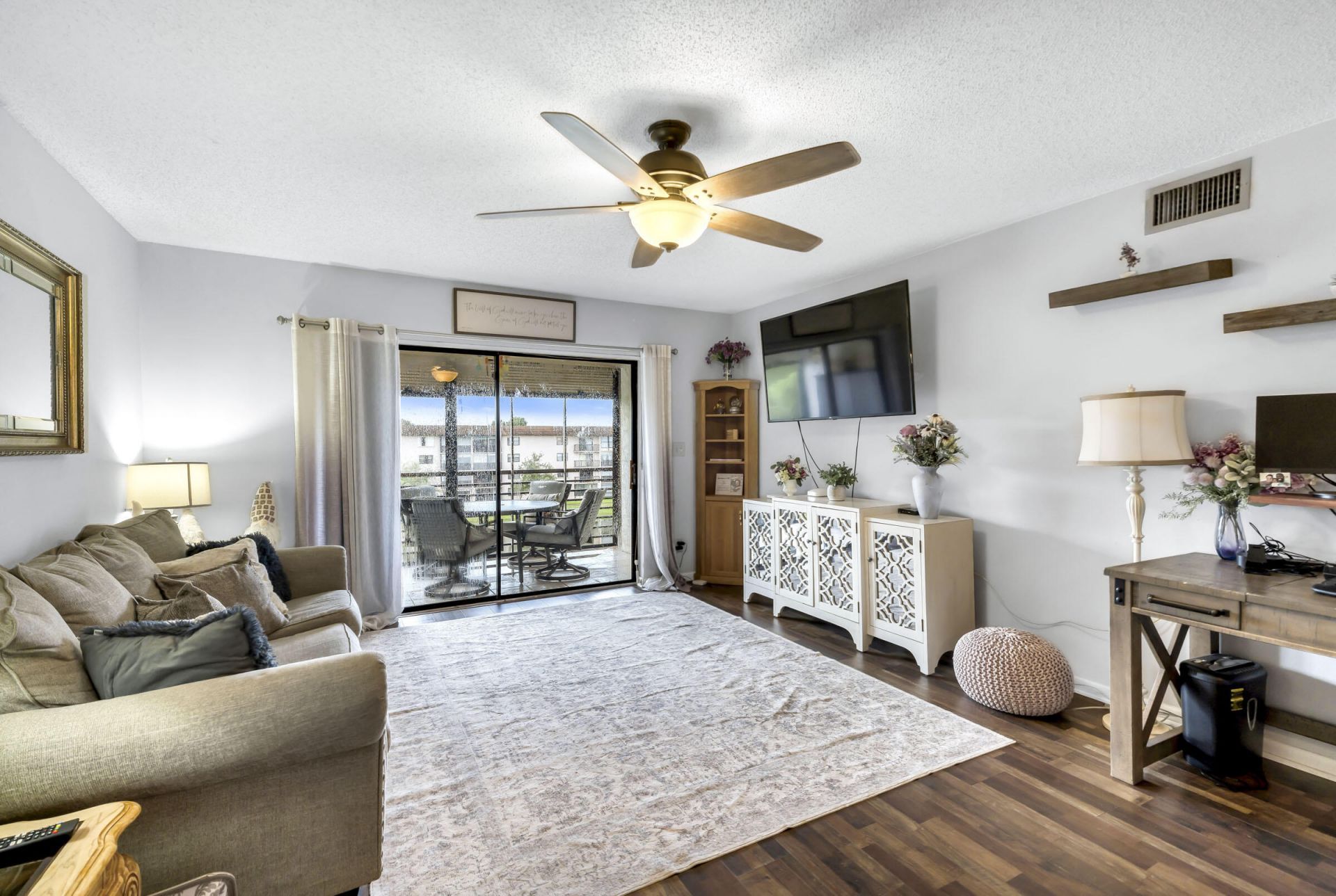 4960 E Sabal Palm Boulevard, Unit 414, Tamarac, FL 33319 Photo