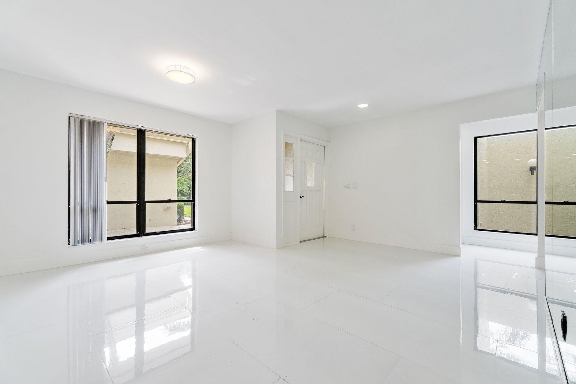 15 Tournament Boulevard, Palm Beach Gardens, FL 33418 Photo