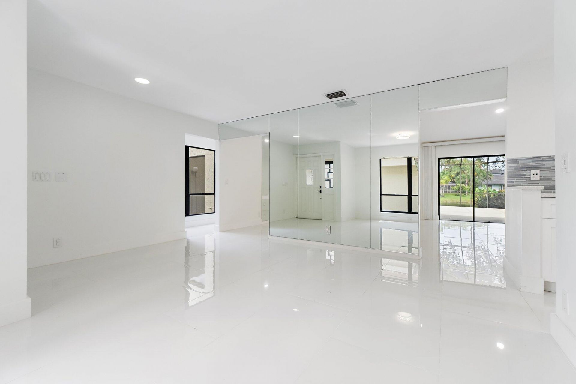 15 Tournament Boulevard, Palm Beach Gardens, FL 33418 Photo