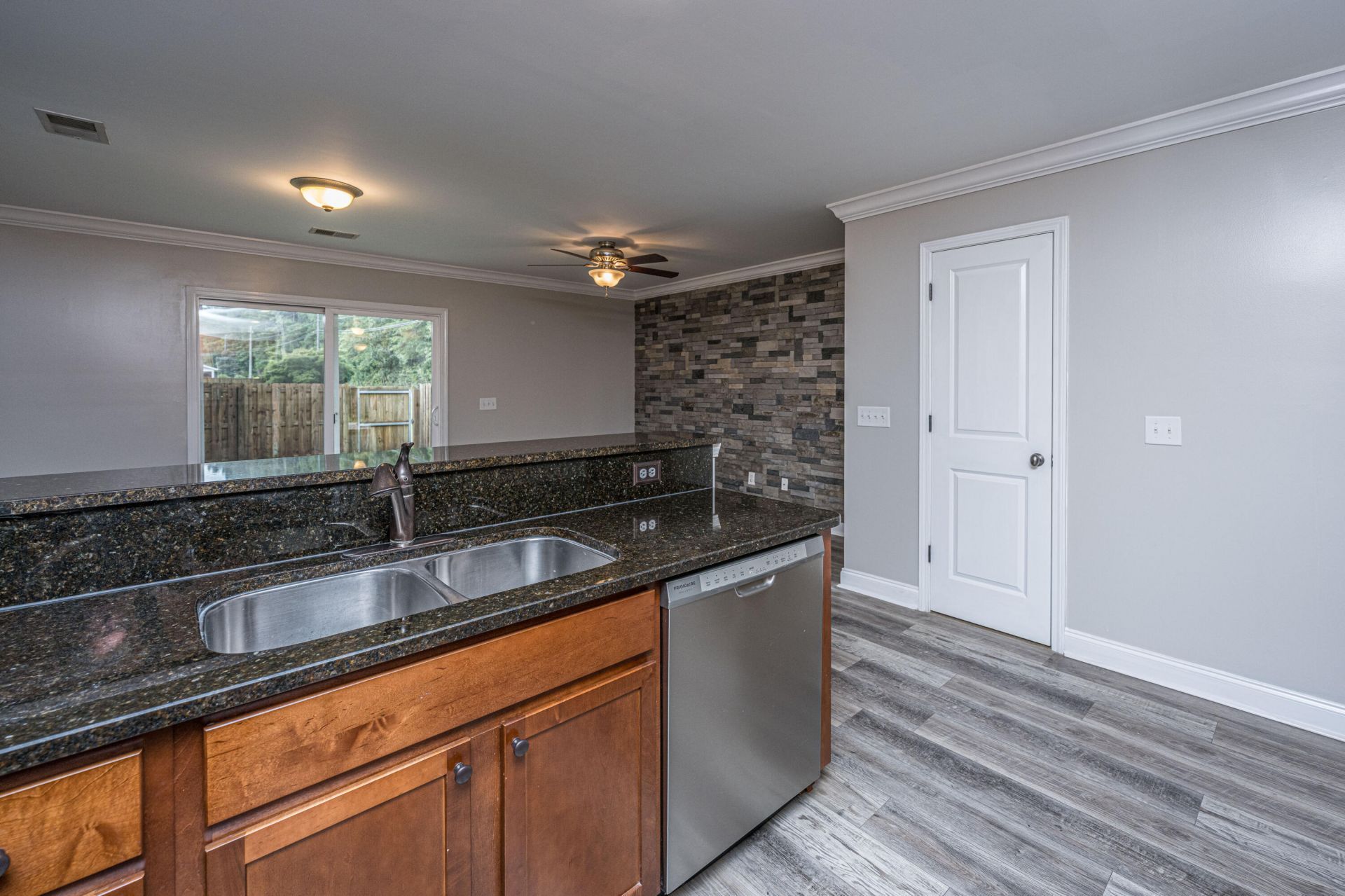 2995 Emma Lane Photo 10