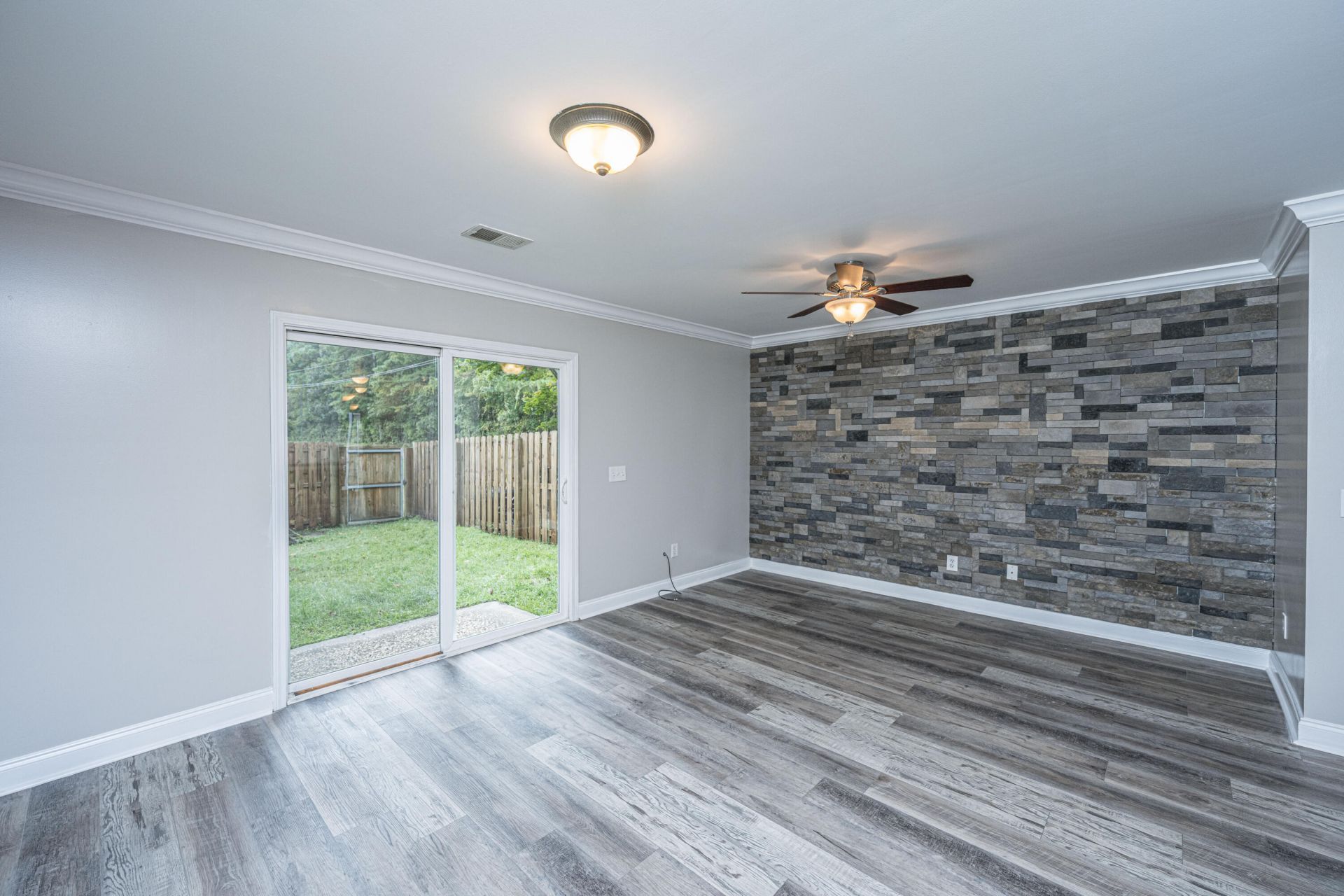 2995 Emma Lane Photo 13