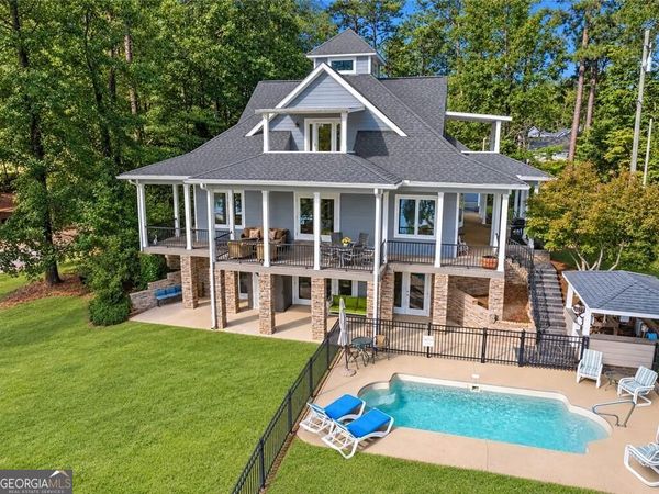 789 LEE ROAD 370, Valley, AL 36854