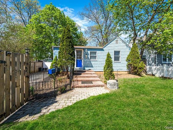 32 Dewey Street , Port Jefferson, NY 11776