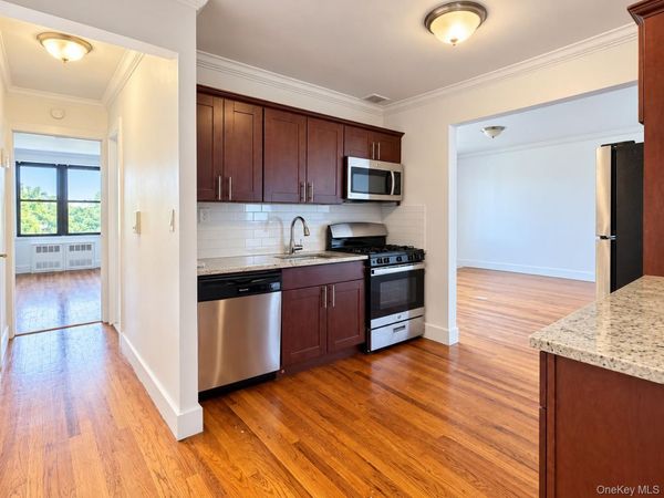 150-30 71 Avenue, Unit 5H, Kew Garden Hills, NY 11367