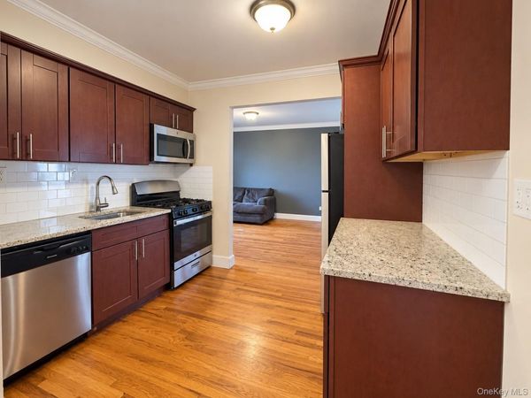 150-30 71 Avenue, Unit 5H, Kew Garden Hills, NY 11367