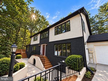 16223 SUNNY KNOLL DRIVE, DUMFRIES, VA 22025