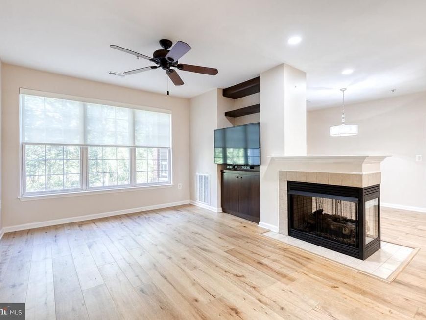 400 Symphony Circle, Unit 205J, Cockeysville, MD 21030 Main Photo