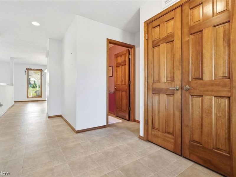 33037 Pebblebrook Drive , North Ridgeville, OH 44039 Photo 4