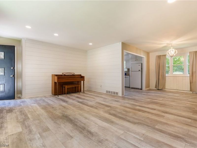 6787 Glenmere Avenue NE, Canton, OH 44721 Photo 10