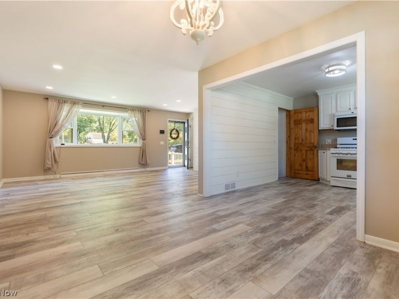 6787 Glenmere Avenue NE, Canton, OH 44721 Photo 11