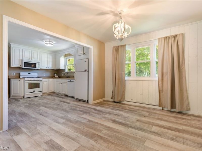 6787 Glenmere Avenue NE, Canton, OH 44721 Photo 13