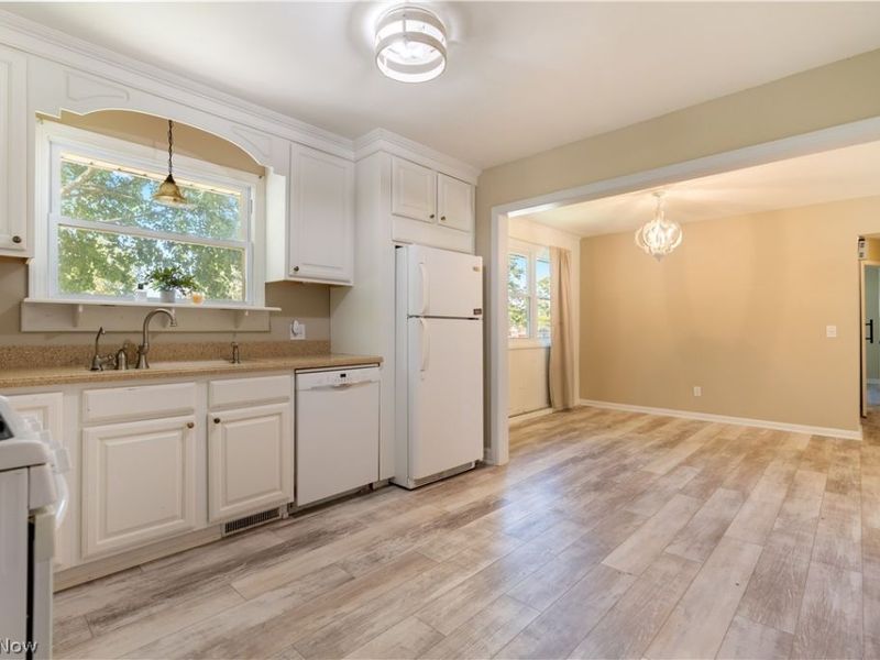 6787 Glenmere Avenue NE, Canton, OH 44721 Photo 15