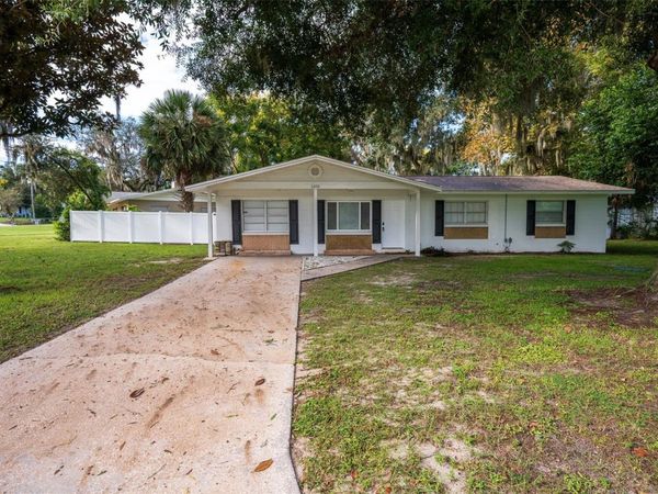 6808 FERN CIRCLE , LEESBURG, FL 34748