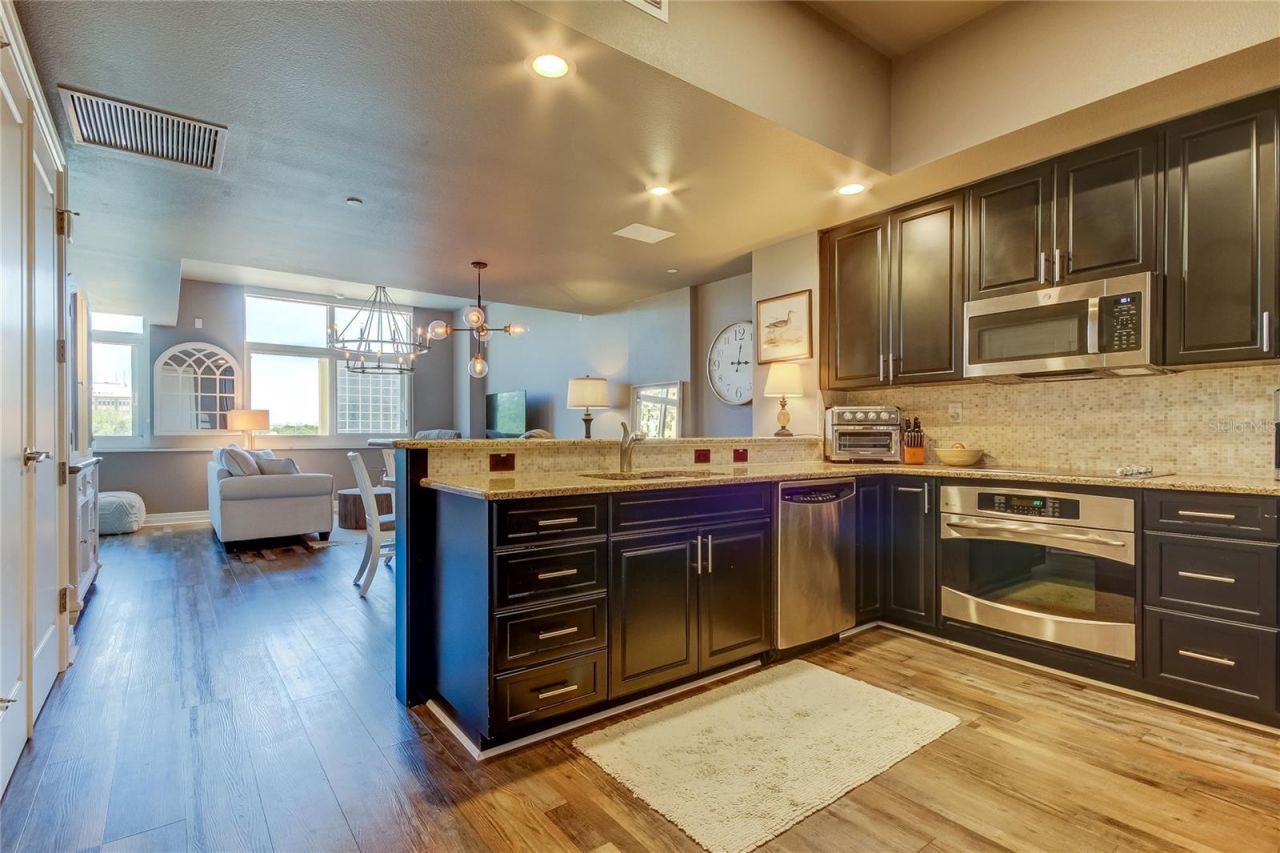 331 Cleveland Street , Unit 317, Clearwater, FL 33755 Photo