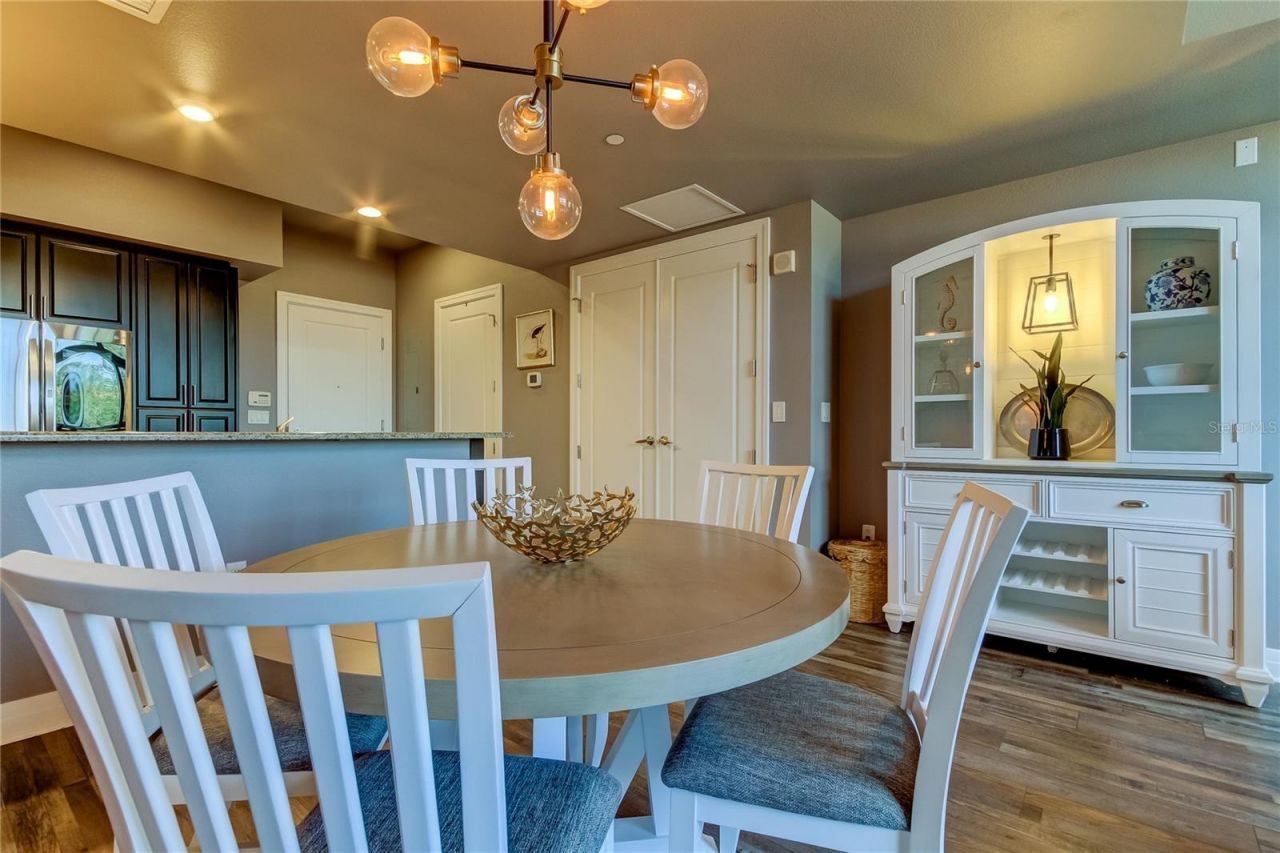 331 Cleveland Street , Unit 317, Clearwater, FL 33755 Photo