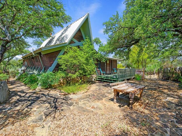 301 Yonder DR, Spicewood, TX 78669