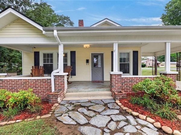 303 Bluff Street , Rockmart, GA 30141