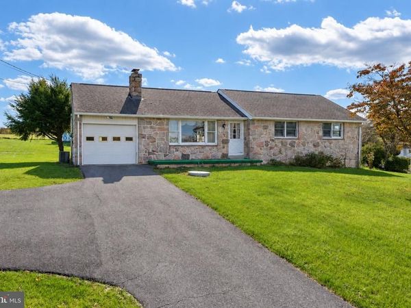 38 LOCUST ROAD, BOYERTOWN, PA 19512