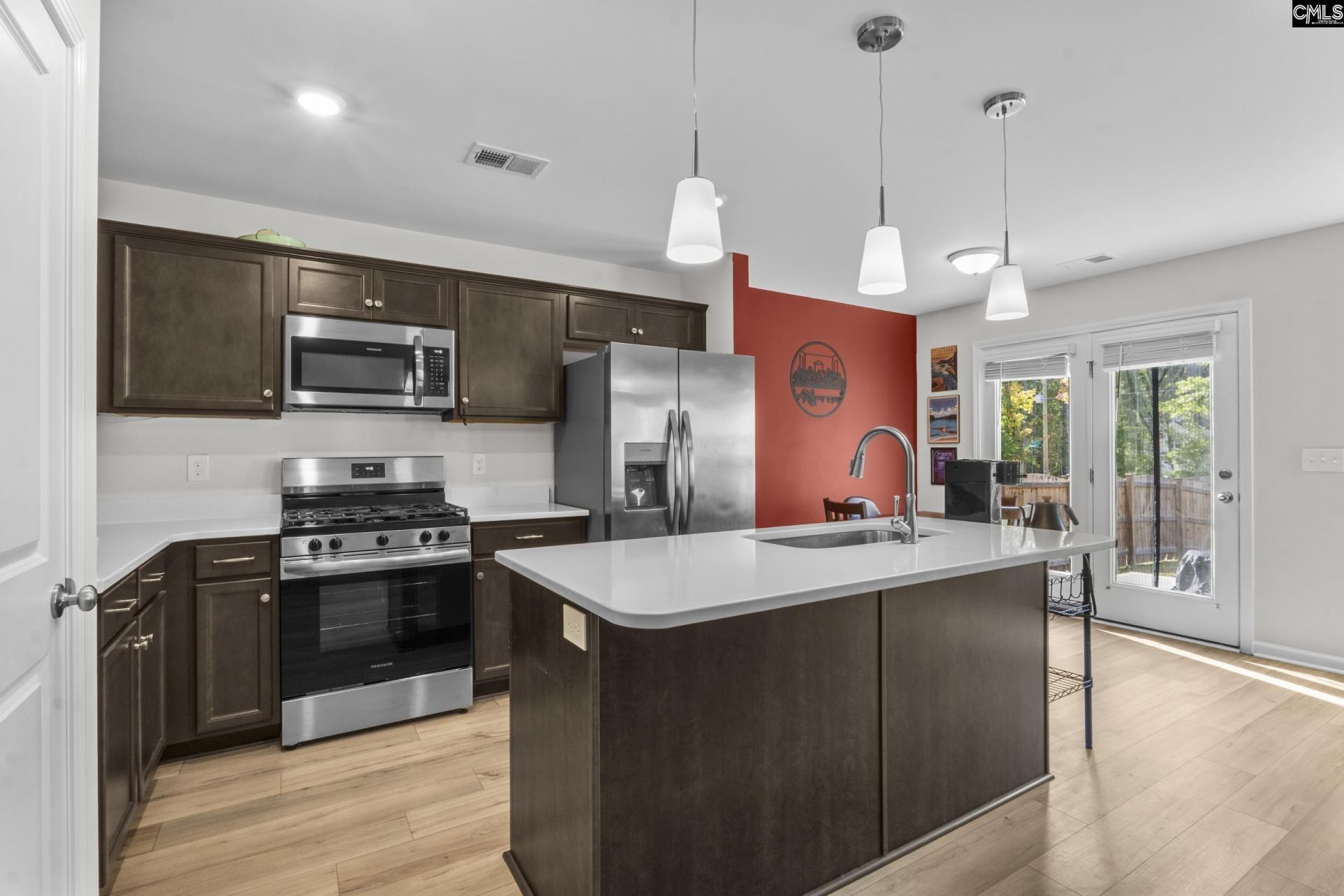 207 Watkin Way Photo 11
