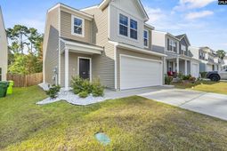 207 Watkin Way photo 4