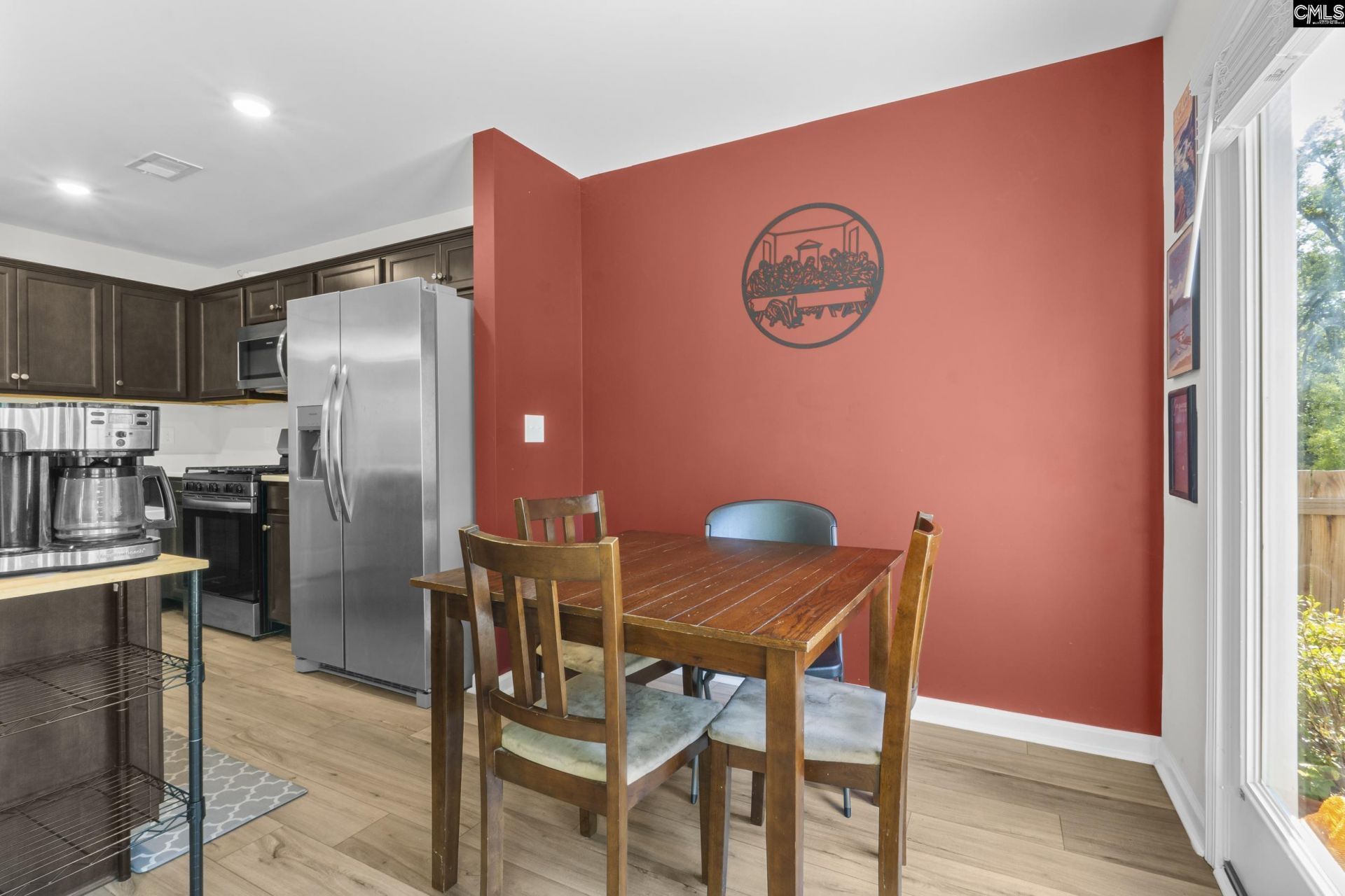 207 Watkin Way Photo 8