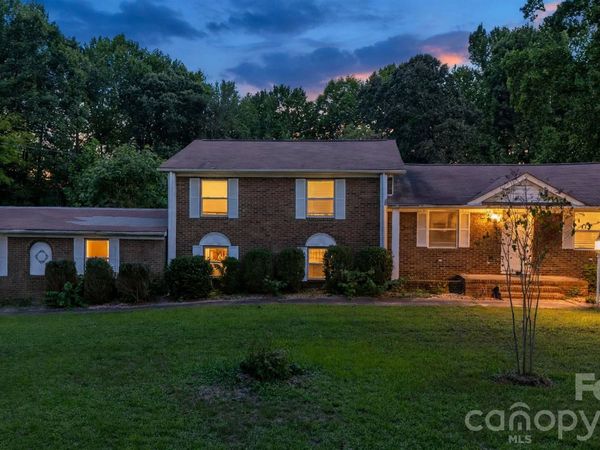 1476 Charlotte Highway, Mooresville, NC 28115