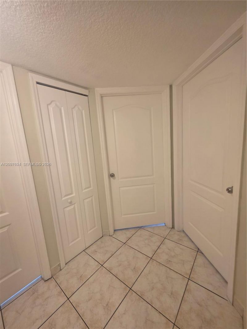2505 W 76th St , Unit 103, Hialeah, FL 33016 Photo
