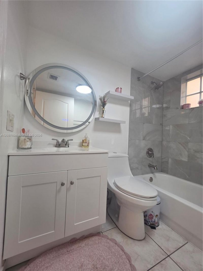 2505 W 76th St , Unit 103, Hialeah, FL 33016 Photo